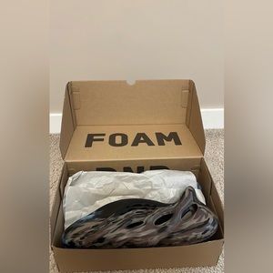 YEEZY foam RNR MX Cinder